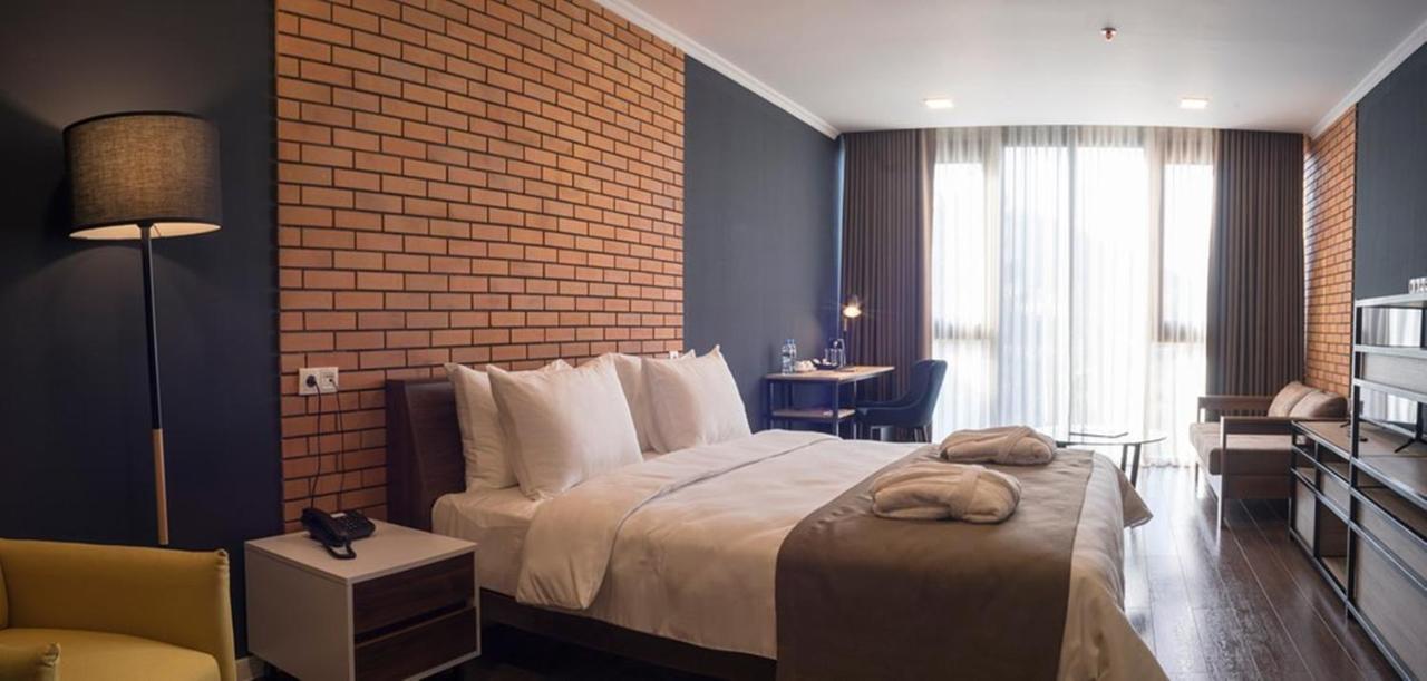 Bricks Hotel Tbilisi Esterno foto