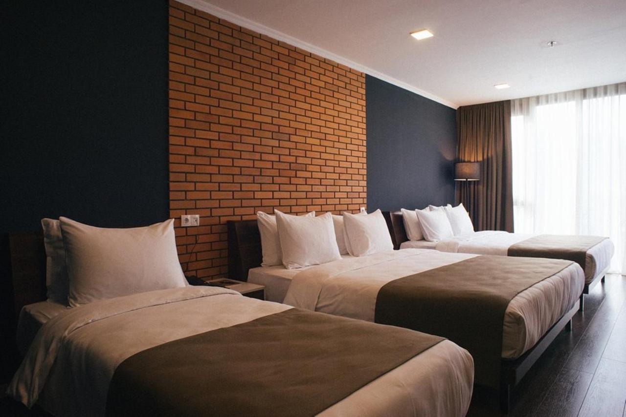 Bricks Hotel Tbilisi Esterno foto