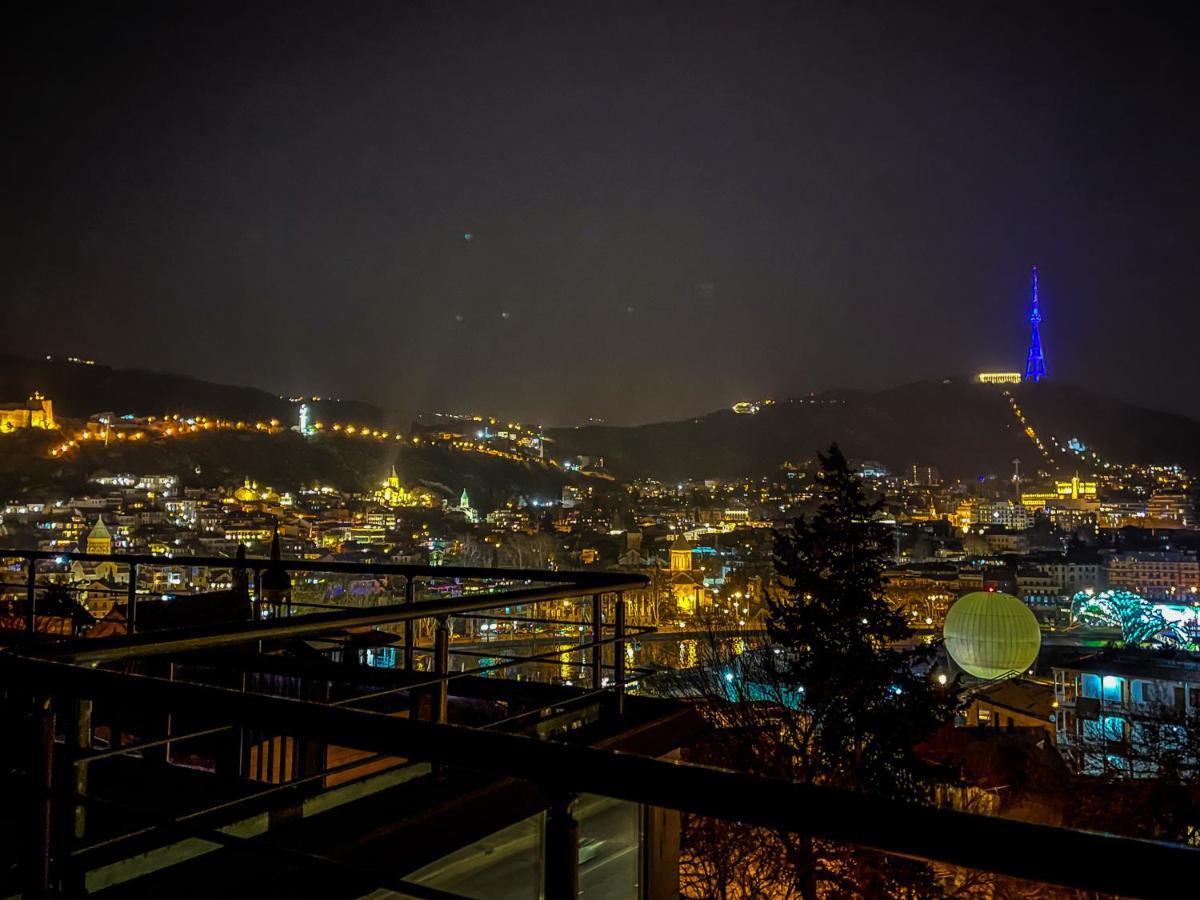 Bricks Hotel Tbilisi Esterno foto