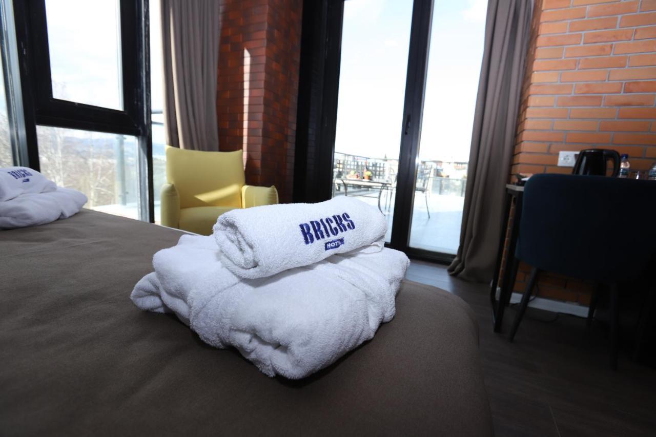 Bricks Hotel Tbilisi Esterno foto