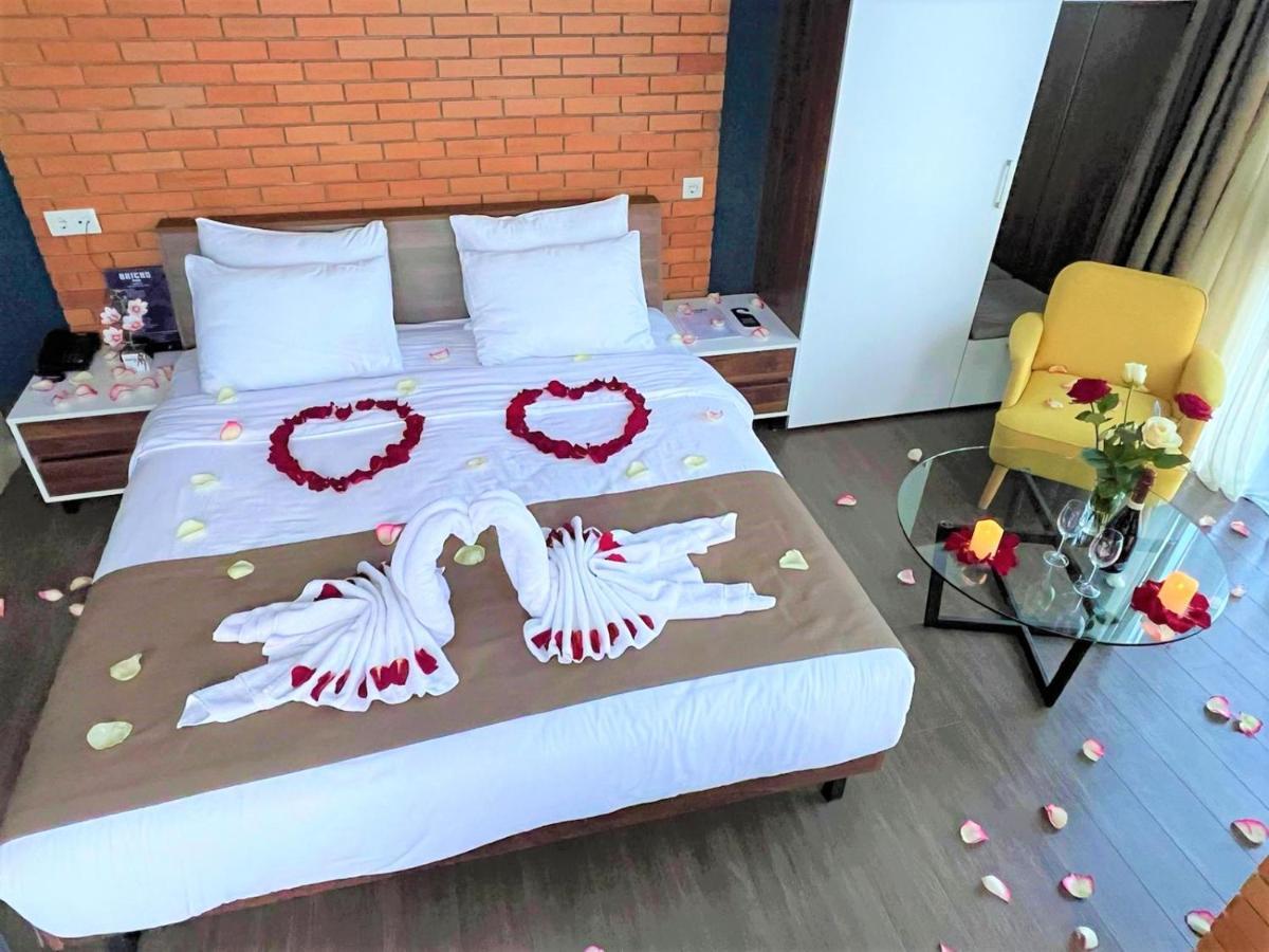 Bricks Hotel Tbilisi Esterno foto