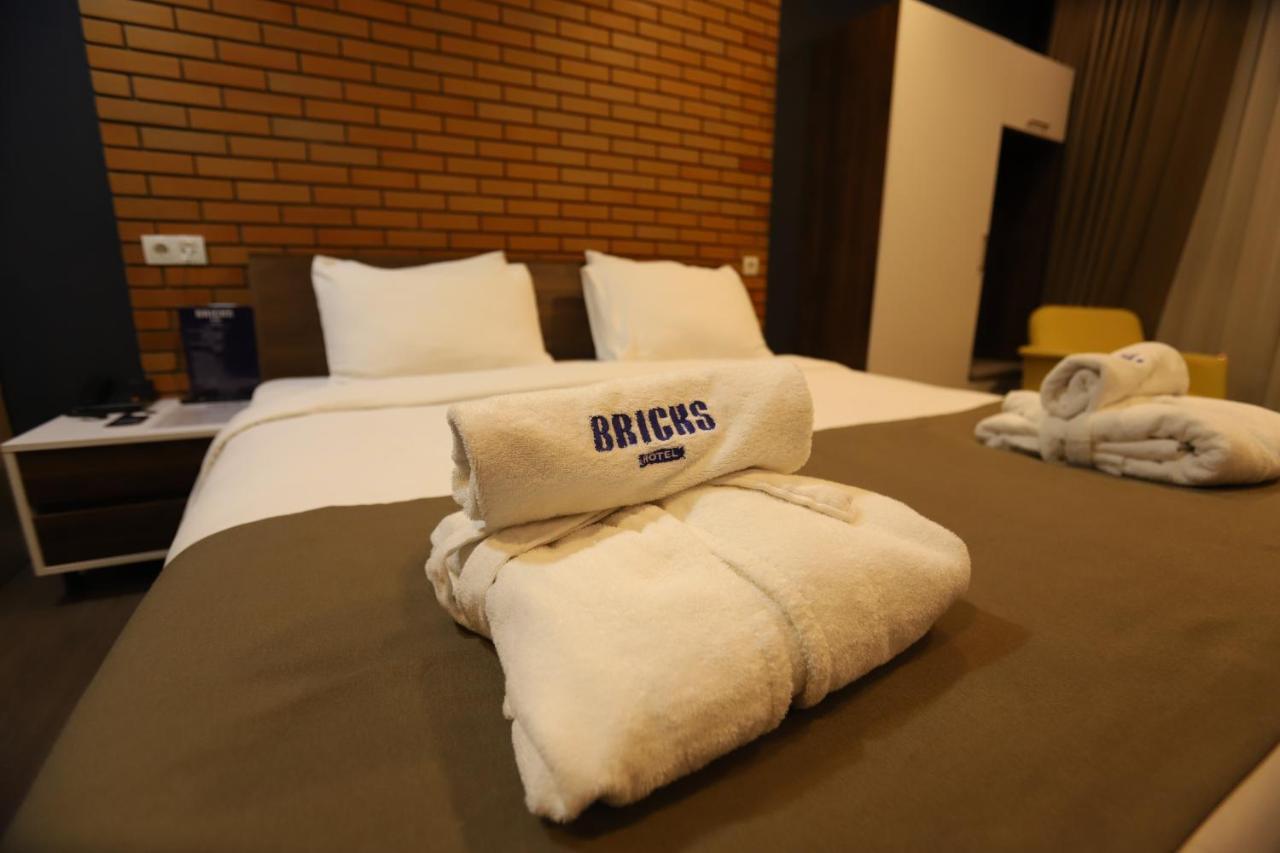 Bricks Hotel Tbilisi Esterno foto